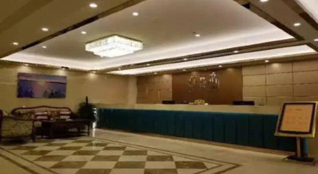 Vienna 3 Best Hotel (Wuhan Jinyinhu Branch), Prenota Hotel Hotel a Hubei con parcheggio, Parcheggio