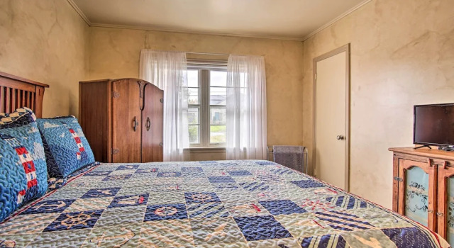 Ranch-style Cottage - 2 Miles to Philbrook Museum!, Varaa Lomakoti Tulsa Oklahoma