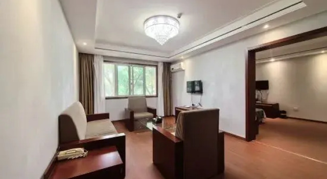 Suite Anqing Hotel
