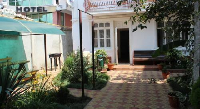Guest House on Prosveshcheniya 36A, Забронировать Гостевой дом Адлер Большой Сочи, рядом с Plaza Home