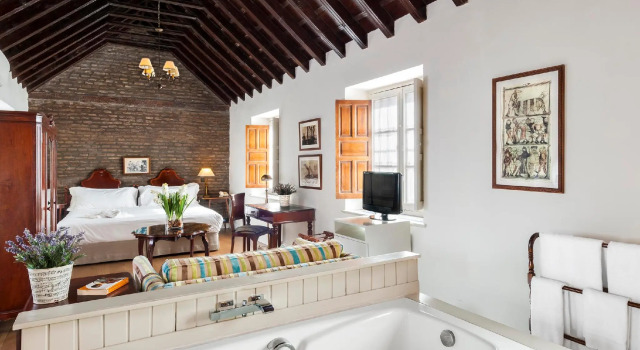 Полулюкс Hotel Amadeus Sevilla