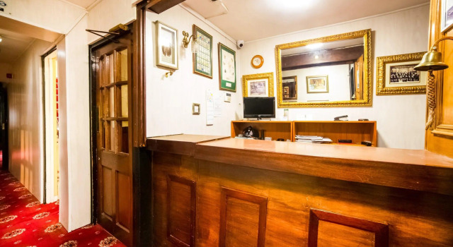 OYO The Royal Hotel