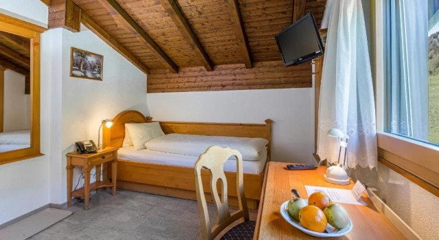 Hotel Blinnenhorn, Boek Hotel Hotels in Wallis met parkeren, Parkeren