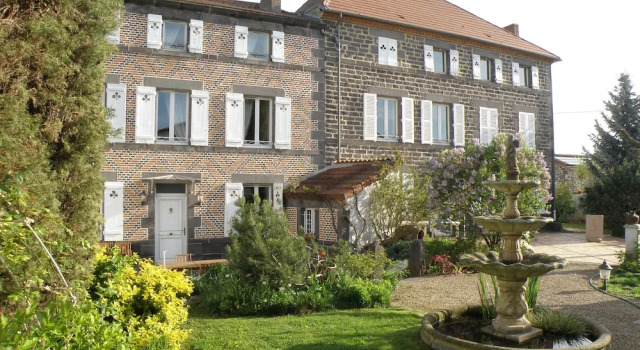 Les Trèfles, Boek Hotel Saint-Ignat Rhone-Alpen