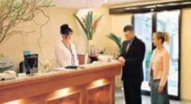 Hotel Warsteiner Hof, 予約 ホテル エイル ケルン
