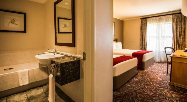 Четырёхместный номер Standard Garden Court Morningside Sandton