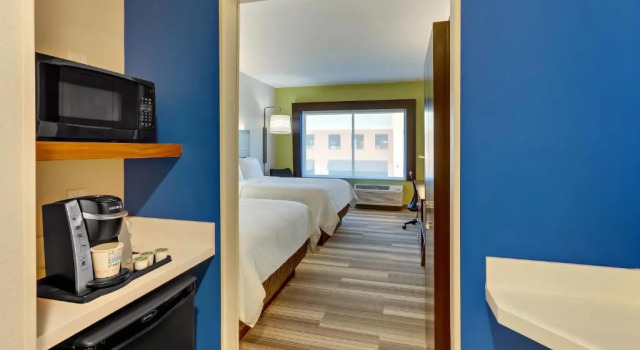 Четырёхместный номер Standard Holiday Inn Express & Suites Winston Salem Sw Clemmons by IHG