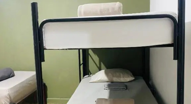 Кровать в общем номере Lool Beh Hostal