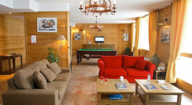Résidence Odalys Le Hameau et les Chalets de la Vallée dOr, Забронировать Шале Виллы Овернь-Рона-Альпы, Вилла