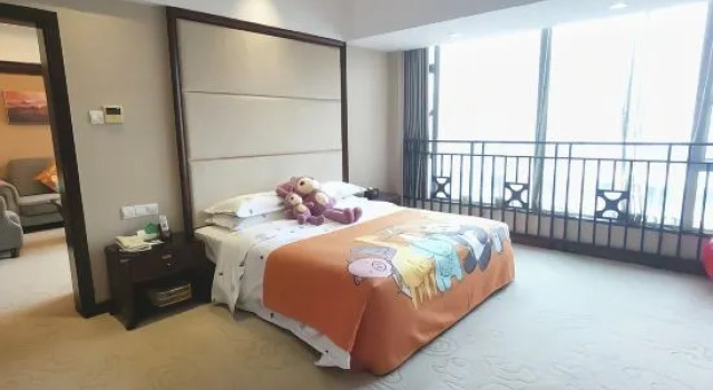 Семейный люкс с 2 комнатами Xiyuan Hotel