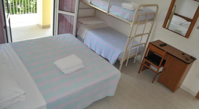 Четырёхместный номер Economy Hotel Samoa