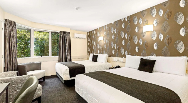 Четырёхместный номер Superior Hotel Elms Christchurch, an Ascend Collection Hotel
