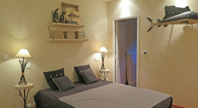 Plush Villa in Cavalaire-sur-Mer with Private Pool, Забронировать Вилла Отели Кавалер-сюр-Мер с бассейном, рядом с Plage de Bonporteau, Бассейн