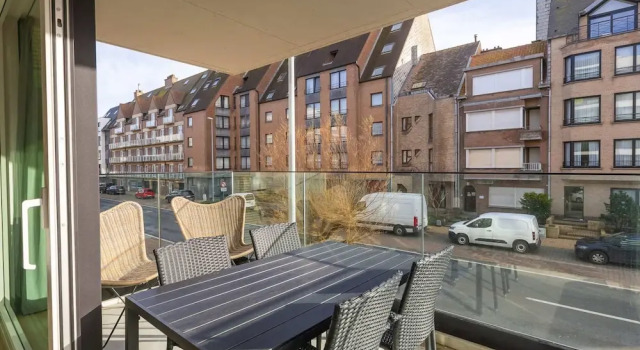 Апартаменты Sunny Apartment With Open Terrace