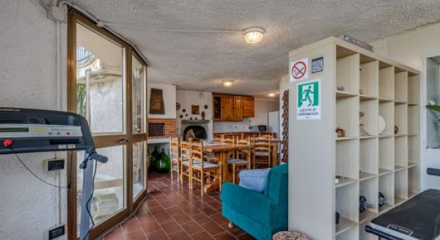 Beautiful hillside villa with indoor pool, Prenota Villa Ville a Lazio, Villa