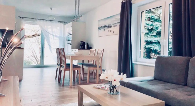 Hampton Apartments - 200m do Plaży Orłowo - Apartament Laguna, Varaa Huoneisto Hotellit Pommeri pysäköinnillä, Pysäköinti