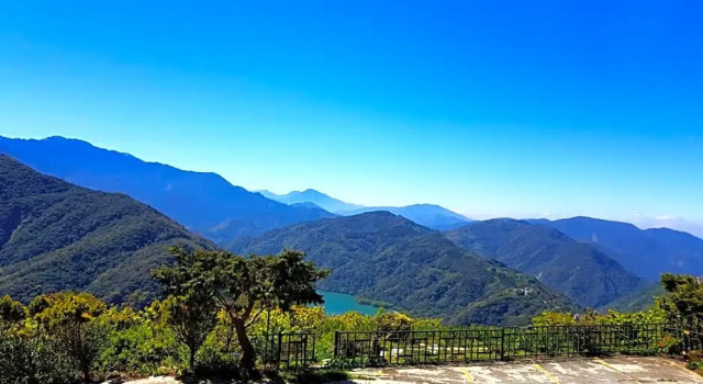 Четырёхместный номер Standard с видом на горы Shan Shui-Yuan Vege Guest House