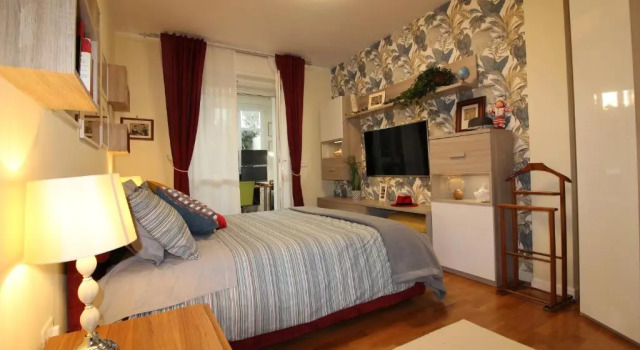 Cozy apt 10 mins walk from Poetto + terrace, Забронировать Отель Куарту-Сант-Элена Южная Сардиния