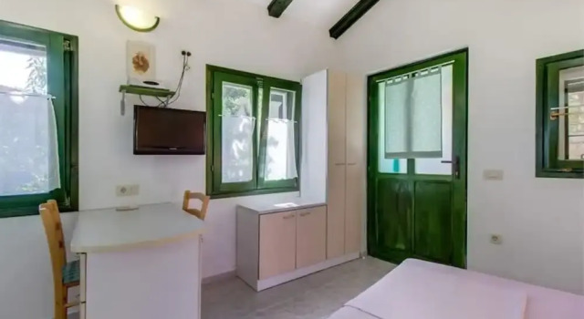 Apartment Julia, Prenota Appartamento Hotel a Isole Quarnerine con parcheggio, Parcheggio