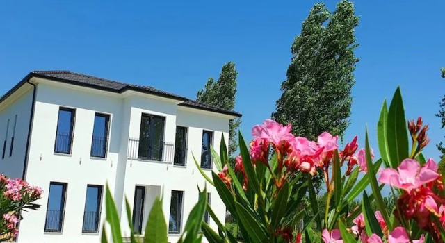 Nerium Garden Inn Tirana Airport, Réserver Hôtel Rinas Durres County