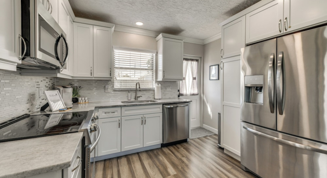 Коттедж 5 Mi to Riverwalk: Bradenton Family Home w/ Yard