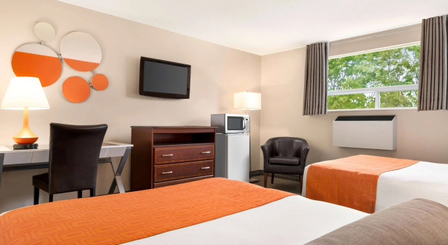 Howard Johnson Inn Gravenhurst, Book Hotel Hoteller i Muskoka med morgenmad, Morgenmad