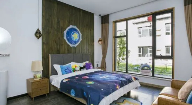 Семейный люкс Furun Ziyou Zizai Automobile Culture Theme Hostel