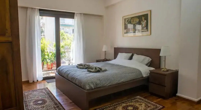 Classy and Chic 2 bedroom apartment, Забронировать Апартаменты/квартира Апартаменты Афины, рядом с Театр Альфа, Апартаменты/квартира