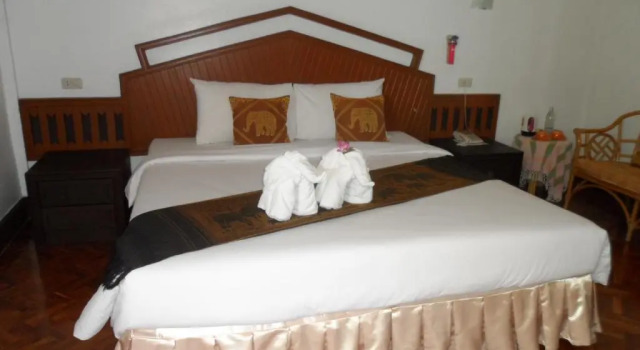 Номер Superior Baiyoke Chalet Hotel