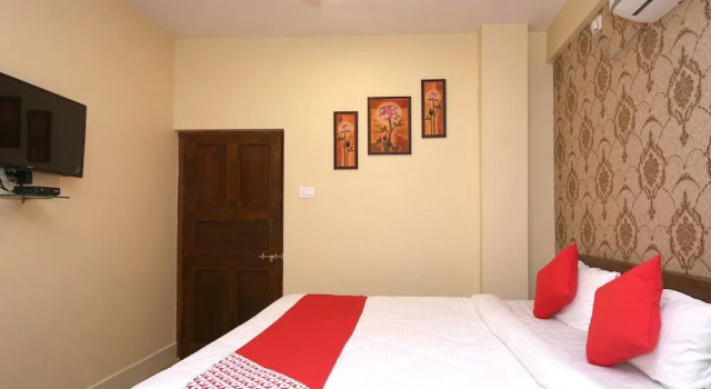 Oyo 37676 Hotel Neelkanth, Забронировать Отель Отели штата Махараштры 3 звезды, 3*