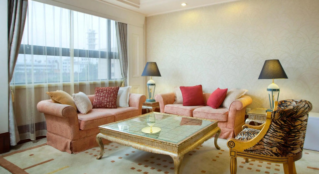 Полулюкс Holiday Inn Zhengzhou by IHG