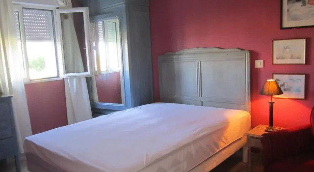 Apartment With One Bedroom In Mortagne-sur-gironde, With Furnished Garden And Wifi - 12 Km From The Beach, Rezerwuj Apartament Hotele w Charente-Maritime z parkingiem, Parking