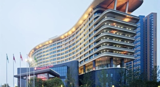 Dynasty International Hotel Chongqing Hechuan, Varaa Hotelli Hotellit Chongqing Area uima-altaalla, Uima-allas