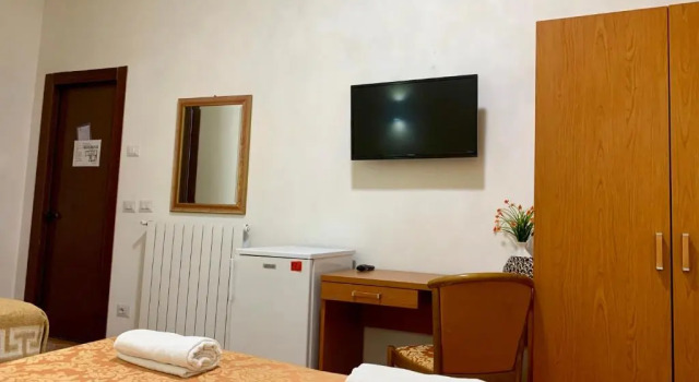 Casa Fanti 57, Забронировать Отель Отели Рима с парковкой, рядом с Станция метро Manzoni, Парковка