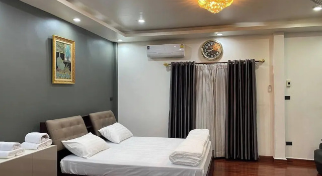 Бунгало Beautiful 2 Story Newly Renovated Bungalow House