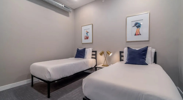 Des Moines Alluring 2BD 2BA Downtown Apartment, Забронировать Апартаменты/квартира Де-Мойн Айова, рядом с UnityPoint Health - Iowa Lutheran Hospital