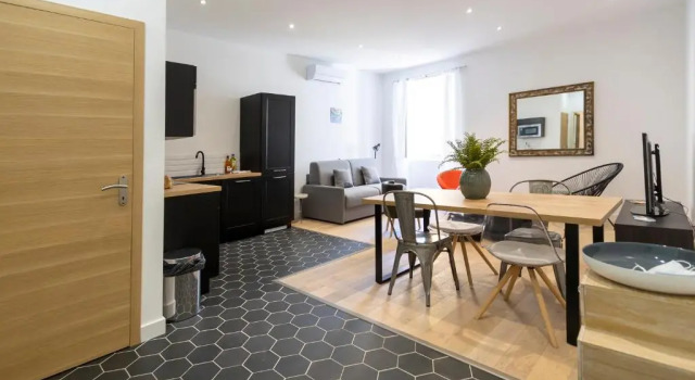 Апартаменты Superior Appartements T2 Rue Conventionnel Chiappe, quartier Citadelle port