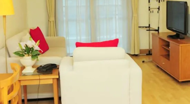 Люкс с 2 комнатами Tianci Service Apartment