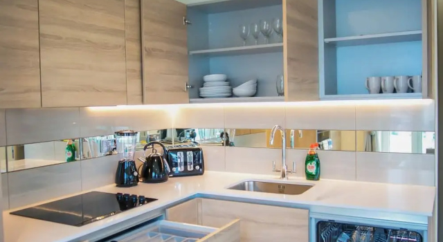 Апартаменты Business Thames View 2 Bed Apartment With Balcony