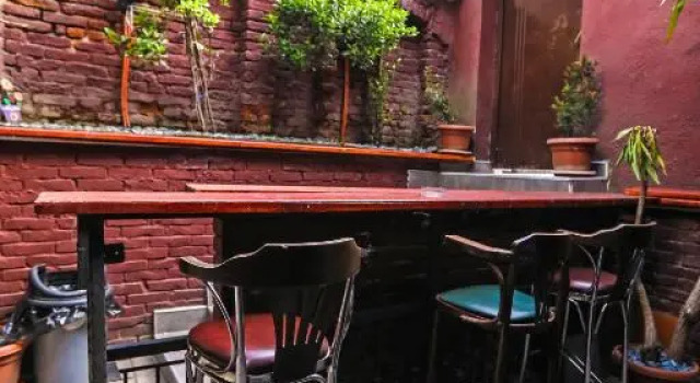 Standardní Dvoulůžkový s manželskou postelí pokoj Hostel 42