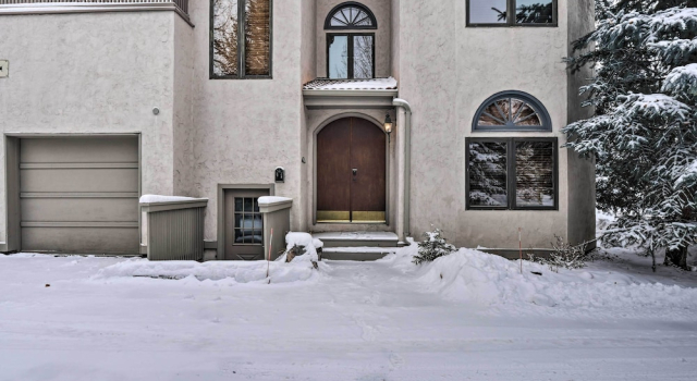 Townhome ~ 4 Mi to Beaver Creek & 8 Mi to Vail!