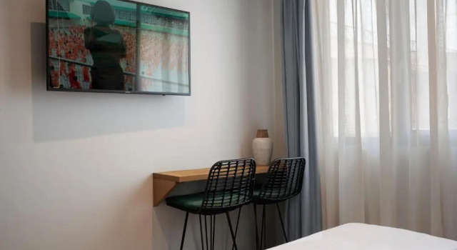 Номер Deluxe Bob W Athens Akadimia
