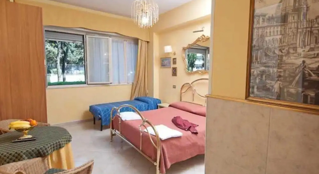 Четырёхместный номер Standard с балконом B&B Babri Simim Taj