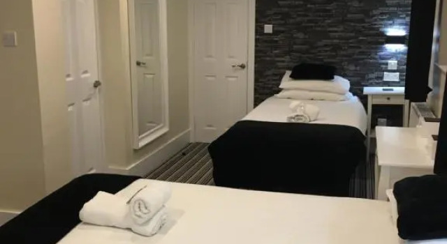 Четырёхместный номер Standard Happy Return Hotel