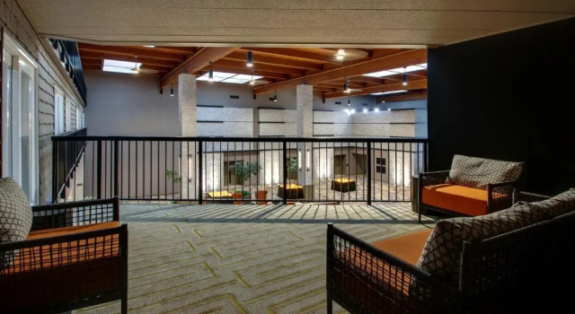 Двухместный люкс с 2 комнатами Doubletree By Hilton Mt. Vernon
