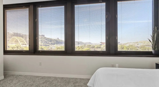 Апартаменты Sleek 2BR Downtown Retreat with Gym