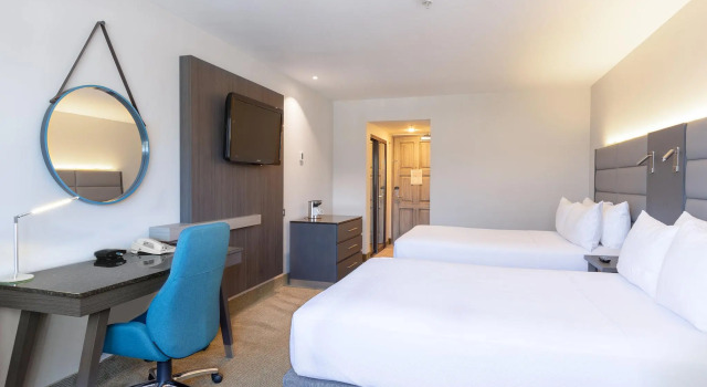 Четырёхместный номер Standard Crowne Plaza San Jose La Sabana by IHG