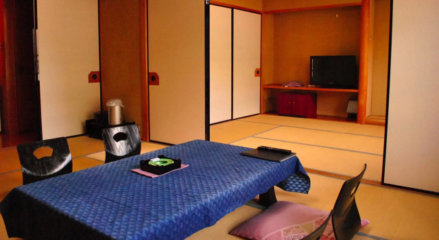 Номер Standard с видом на горы Wafu Ryokan Tsuenosho