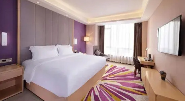 Люкс Deluxe Lavande Hotel (Guangzhou Jiahe Wanggang Metro Station Lingnan New Worl