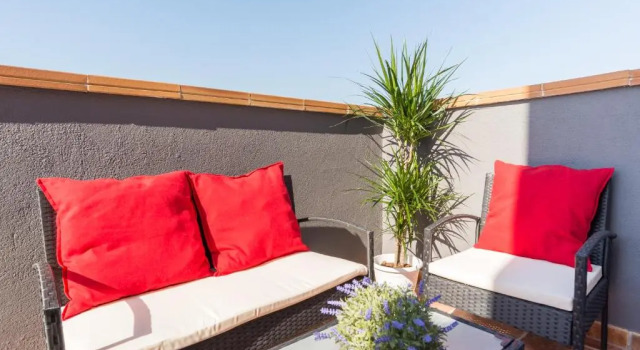 Апартаменты GR3-Renovated Apt Next To Old Town With Cozy Terrace